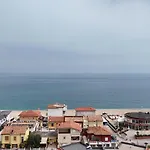 Marcelli, Trilocale Ristrutturato Con Terrazzo Vista Mare