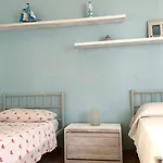 Marcelli, Trilocale Ristrutturato Con Terrazzo Vista Mare