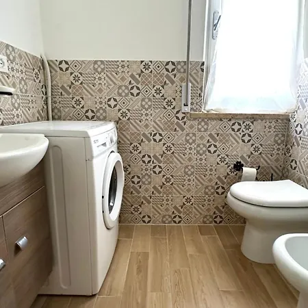 Marcelli, Trilocale Ristrutturato Con Terrazzo Vista Mare * マルチェッリ