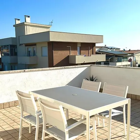 Apartment Marcelli, Trilocale Ristrutturato Con Terrazzo Vista Mare Marcelli