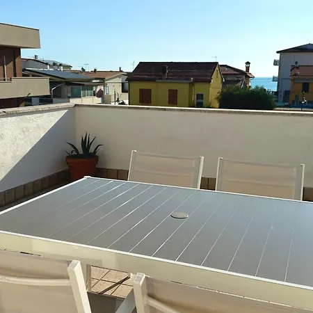 M379 - Marcelli, Trilocale Ristrutturato Con Terrazzo Vista Mare *