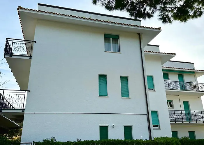 Marcelli, Trilocale Ristrutturato Con Terrazzo Vista Mare *