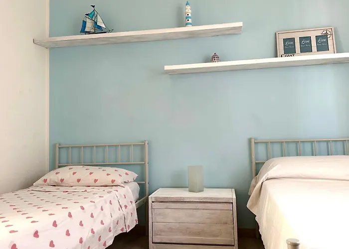 Marcelli, Trilocale Ristrutturato Con Terrazzo Vista Mare